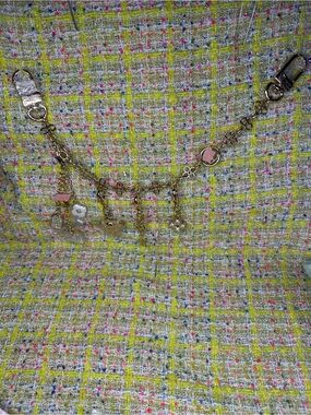A great Gold-Tone Flower Charm Bracelet with Pink Accents